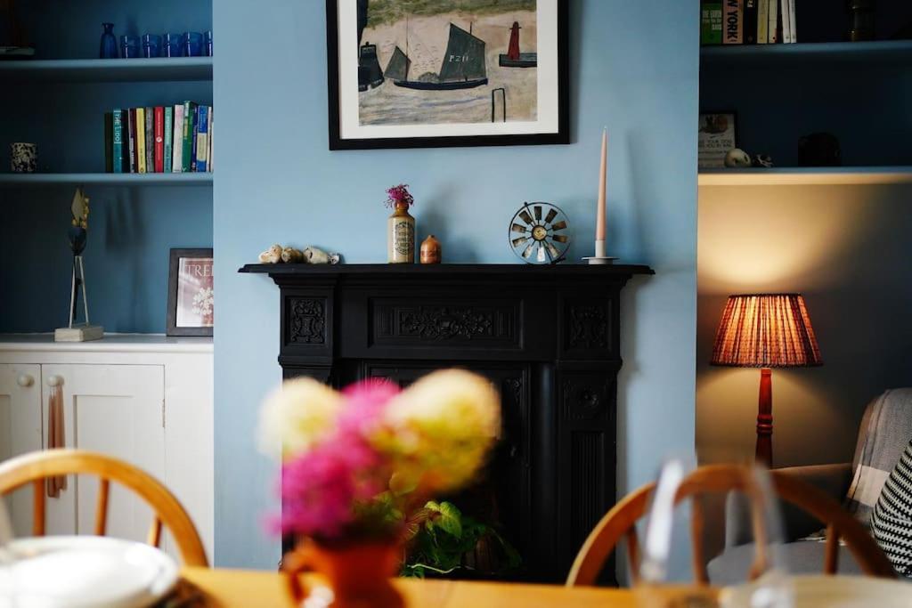 Northdene Cottage - Cosy Old Fisherman'S Cottage Two Mins From Sea - Free Parking - Wood Burning Stove - Roll Top Bath - Dog Friendly Deal Dış mekan fotoğraf