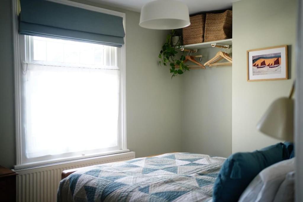 Northdene Cottage - Cosy Old Fisherman'S Cottage Two Mins From Sea - Free Parking - Wood Burning Stove - Roll Top Bath - Dog Friendly Deal Dış mekan fotoğraf