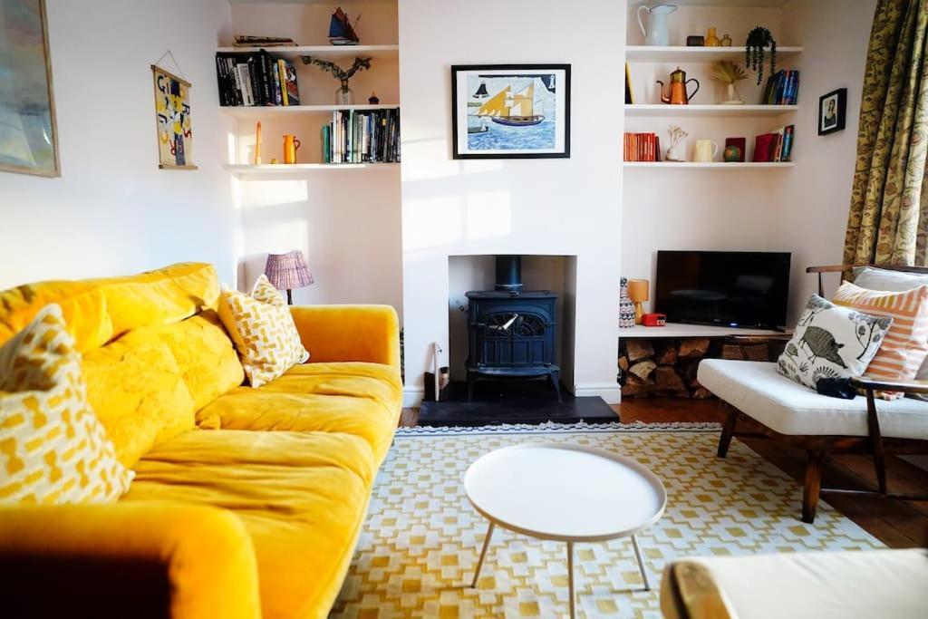 Northdene Cottage - Cosy Old Fisherman'S Cottage Two Mins From Sea - Free Parking - Wood Burning Stove - Roll Top Bath - Dog Friendly Deal Dış mekan fotoğraf